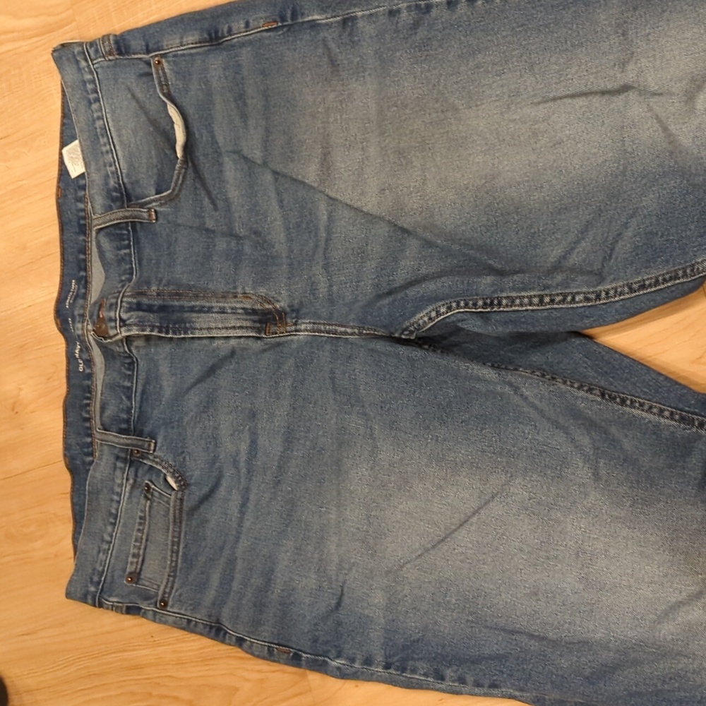 Old Navy 42x32 Athletic Taper Fit